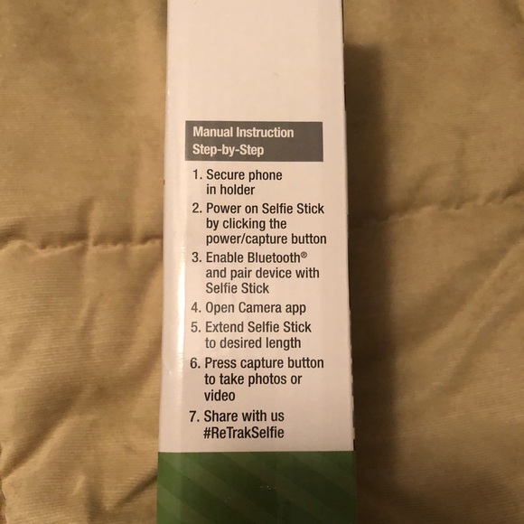 NIB Bluetooth wireless selfie stick - Picture 3 of 3